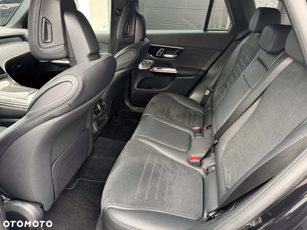 Mercedes-Benz GLC 300 e 4-Matic AMG Line - 16
