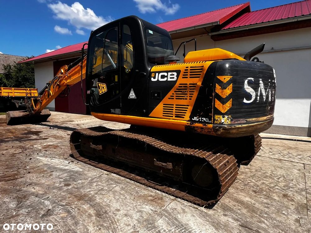 JCB JS130 LC - 3