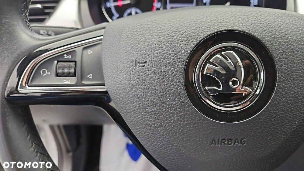 Skoda RAPID 1.0 TSI Ambition - 16