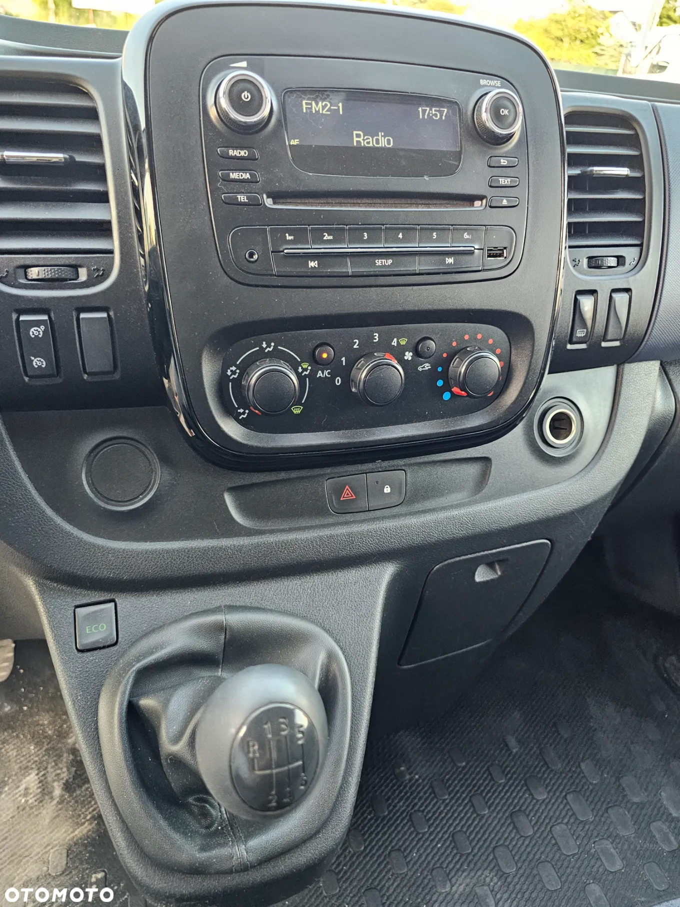 Opel VIVARO CHLODNIA MROZNIA CARRIER KLIMA EURO6 - 12
