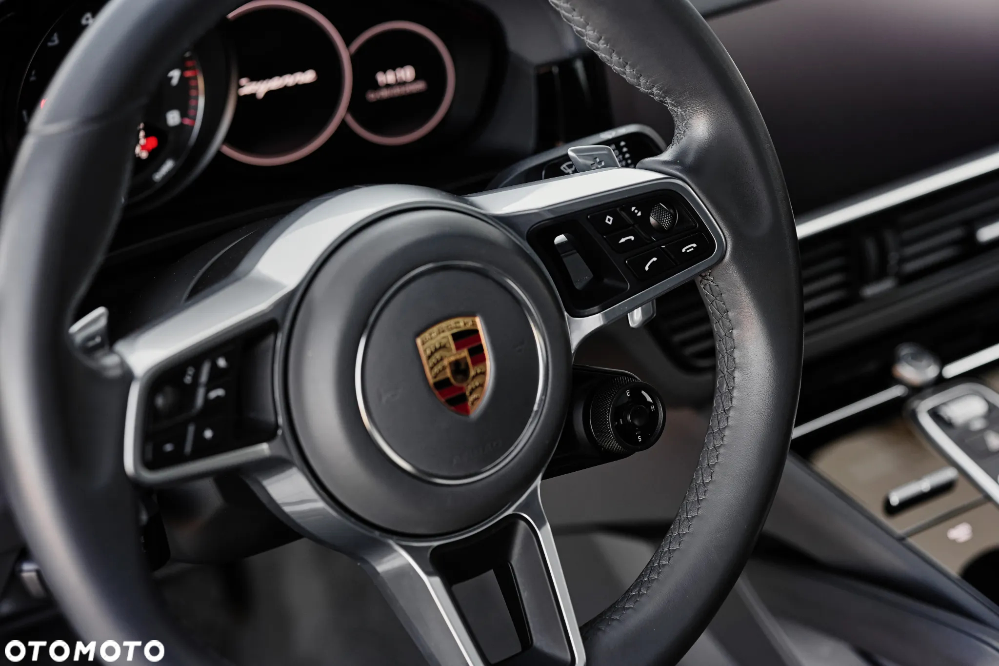 Porsche Cayenne Coupe E-Hybrid Platinum Edition - 15