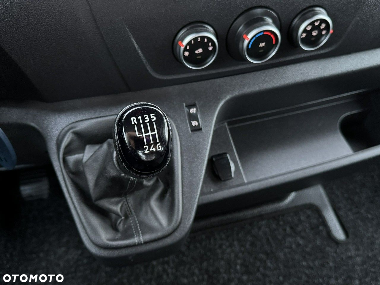 Renault Master - 29