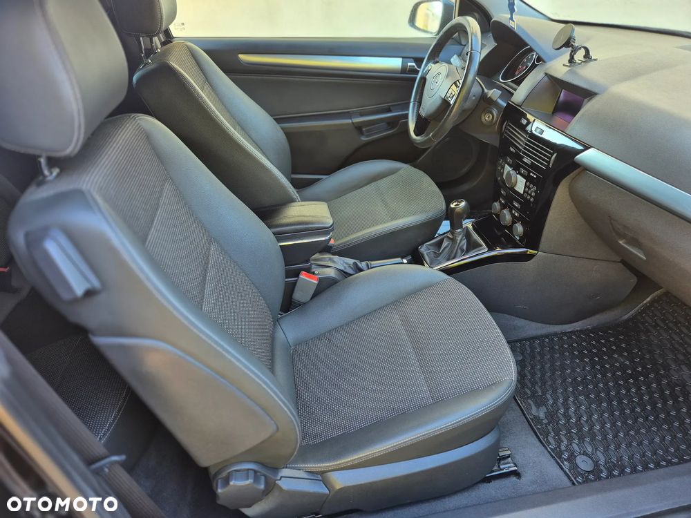 Opel Astra 1.8 Innovation 110 Jahre - 24