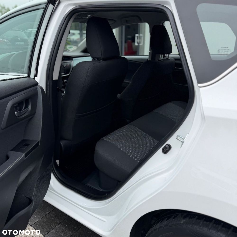 Toyota Auris - 16