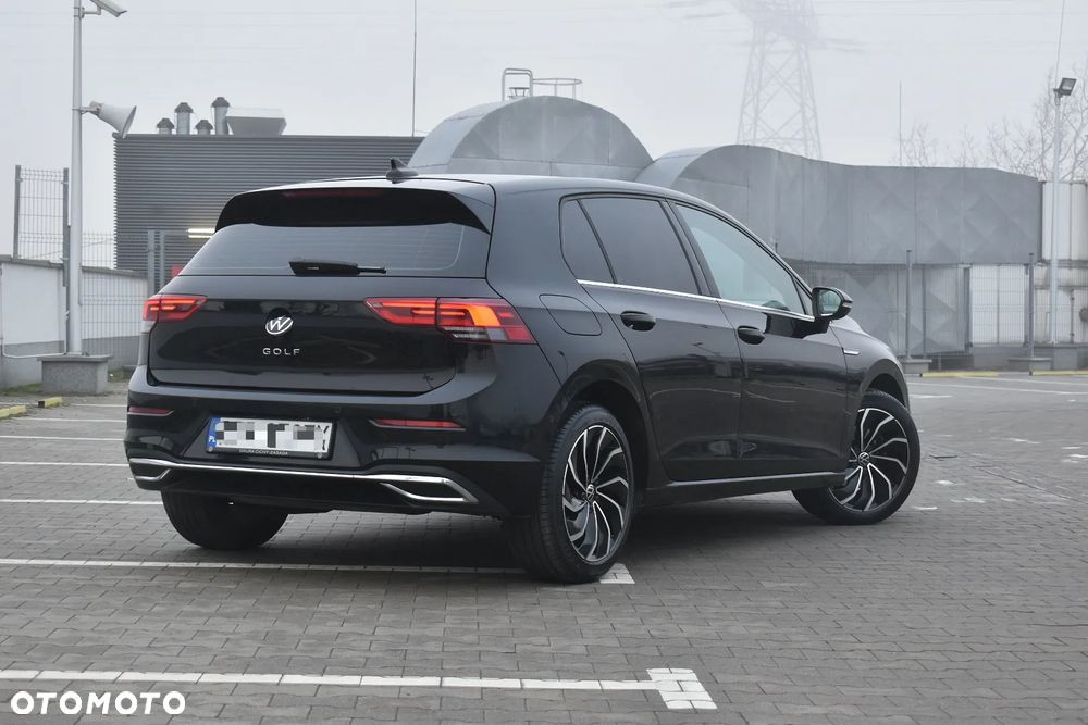 Volkswagen Golf 1.5 TSI EVO Style - 1