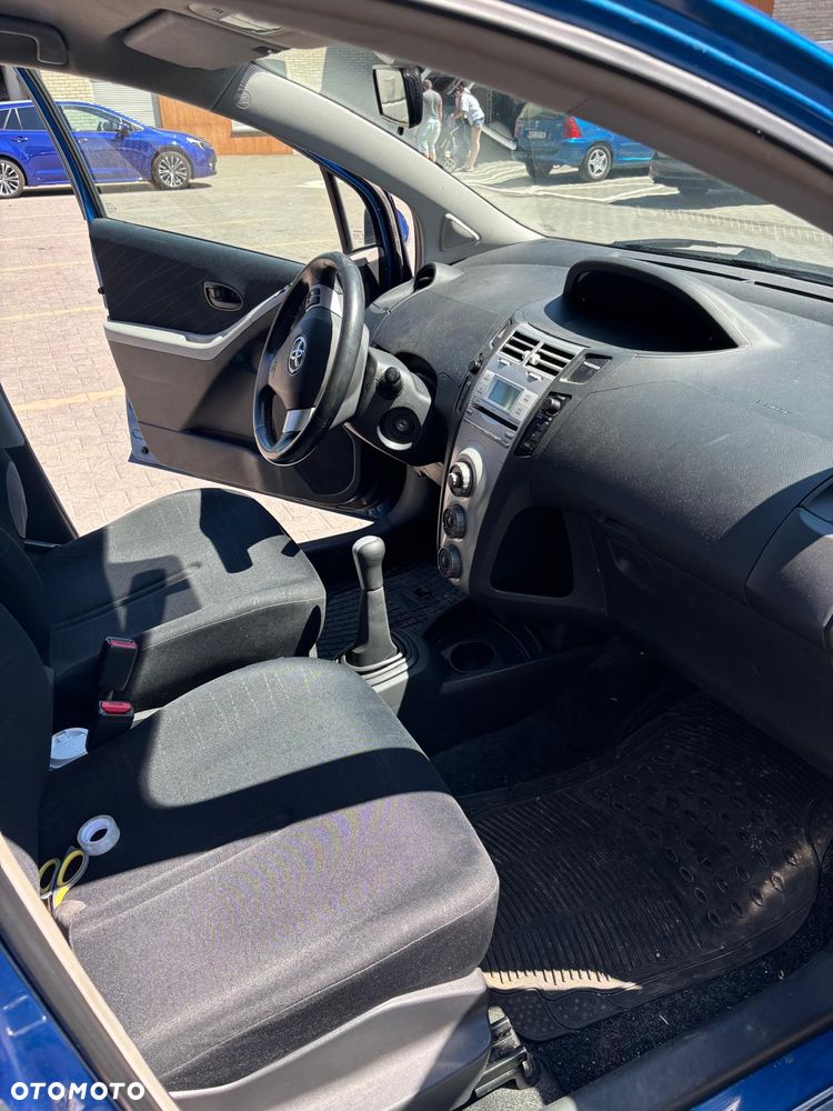 Toyota Yaris 1.3 Sol - 12