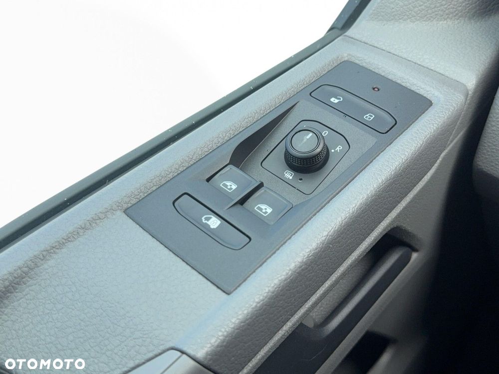 Volkswagen Transporter 2.0 TDI /150 KM FURGON MANULA - 27