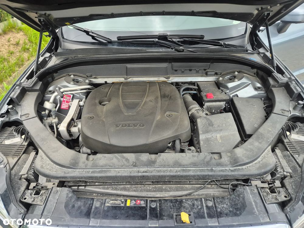 Volvo XC 60 D4 AWD Momentum - 11