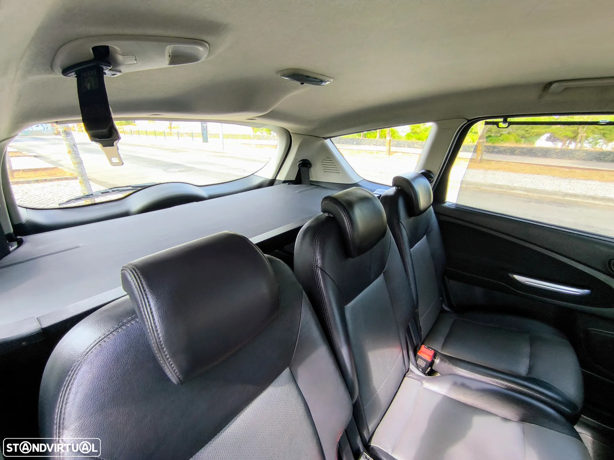Ford S-Max 1.8 TDCi Titanium 7L - 22