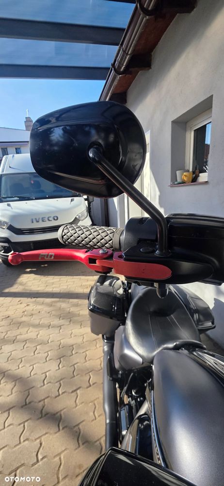 Harley-Davidson Touring Road Glide - 12