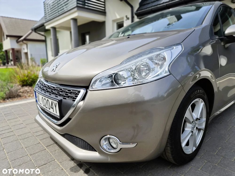 Peugeot 208 - 37
