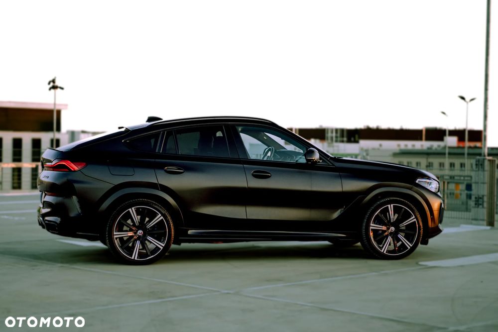 BMW X6M - 11