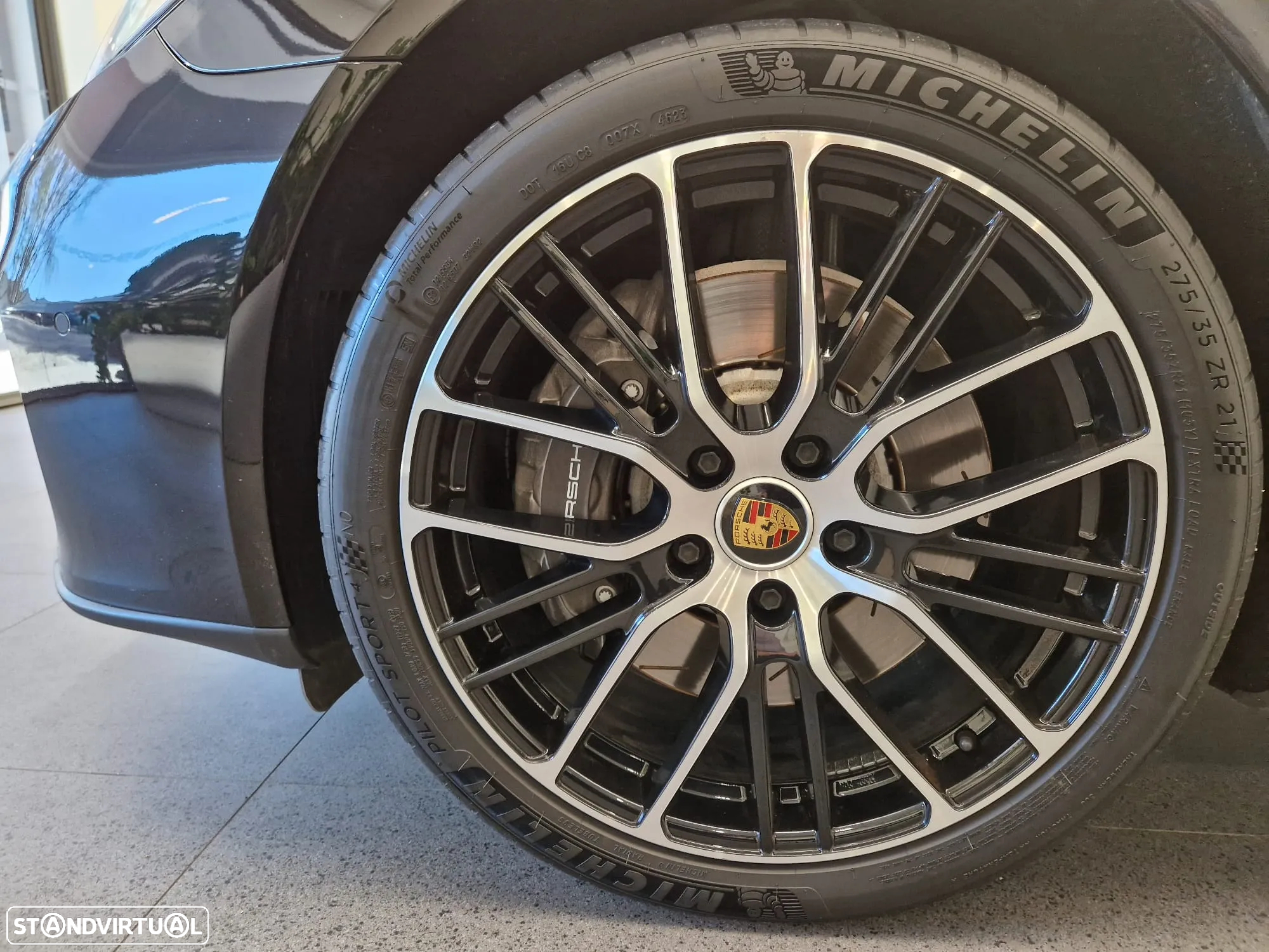 Porsche Panamera 4 E-Hybrid - 11