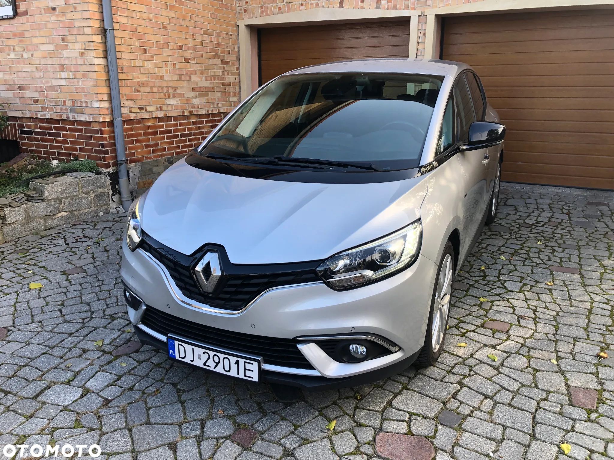 Renault Scenic - 1