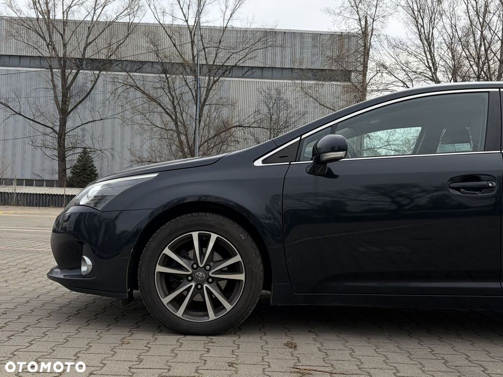 Toyota Avensis 2.0 D-4D Premium - 10