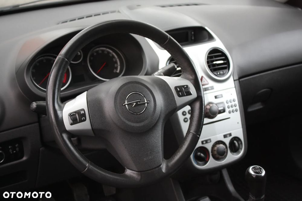 Opel Corsa 1.2 16V Graphite - 6