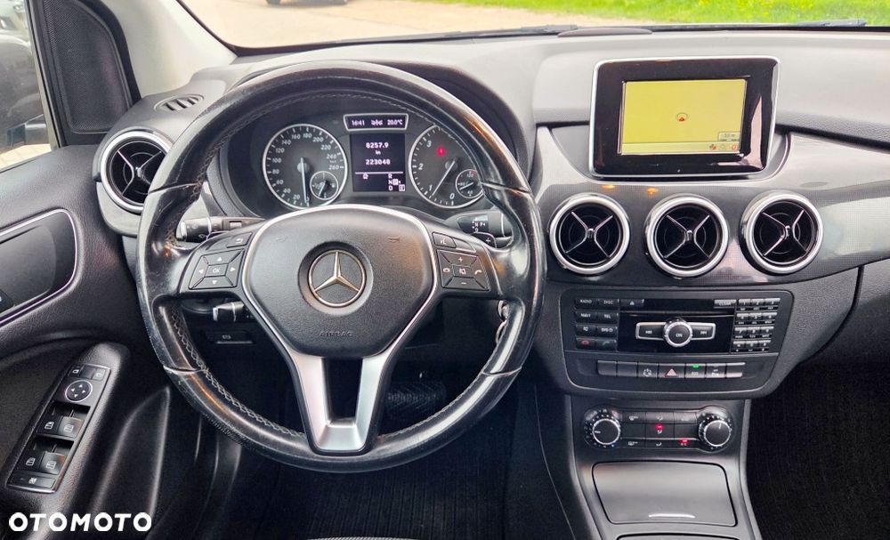 Mercedes-Benz Klasa B 180 CDI (BlueEFFICIENCY) 7G-DCT - 33