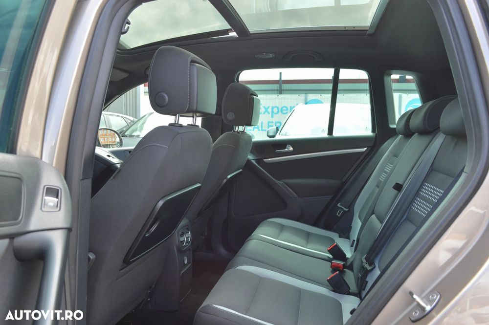 Volkswagen Tiguan 2.0 TDI 4Motion DSG Sport & Style - 22