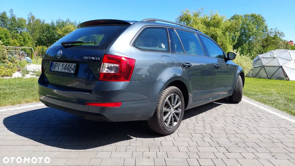 Skoda Octavia 2.0 TDI Ambition DSG - 6