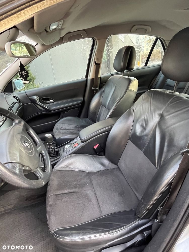 Renault Laguna 2.0 dCi FAP Privilege - 9