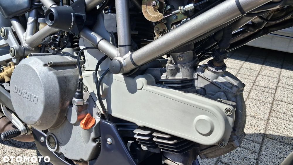 Ducati Monster - 8