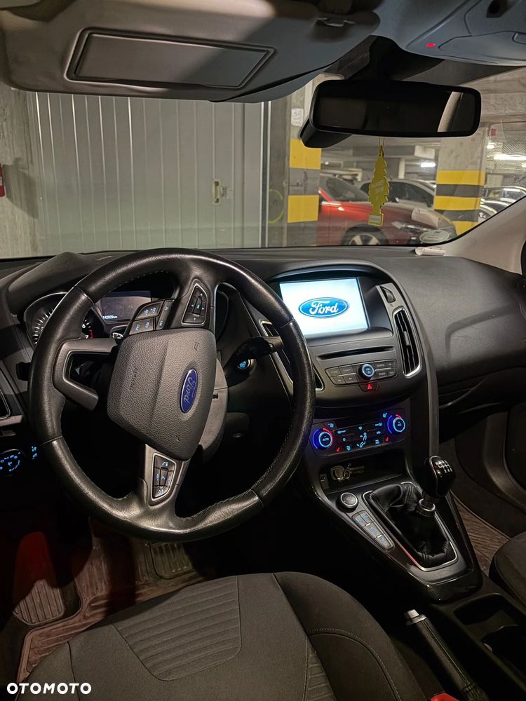 Ford Focus 1.0 EcoBoost Titanium ASS - 6