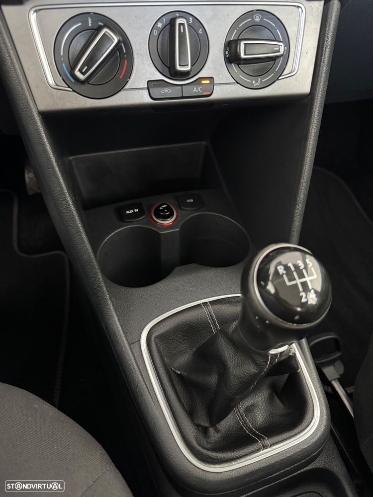 VW Polo 1.4 TDi BlueMotion - 12