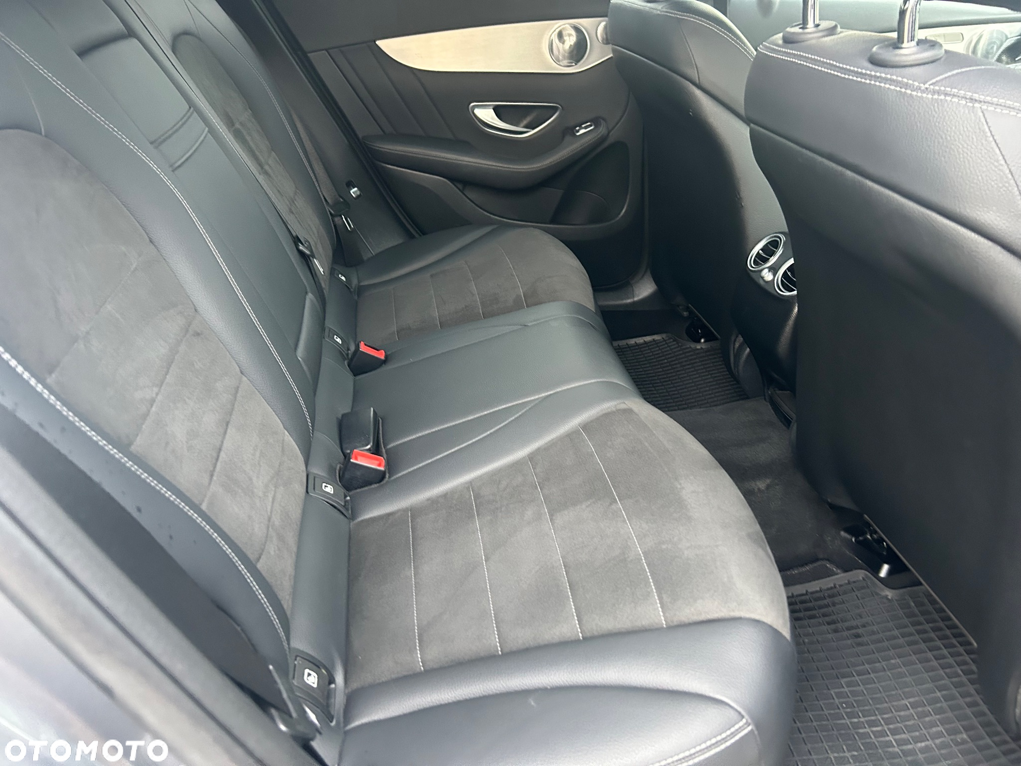 Mercedes-Benz GLC 350 d 4Matic 9G-TRONIC AMG Line - 20