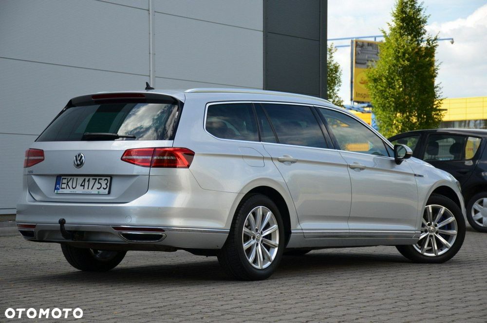 Volkswagen Passat - 10