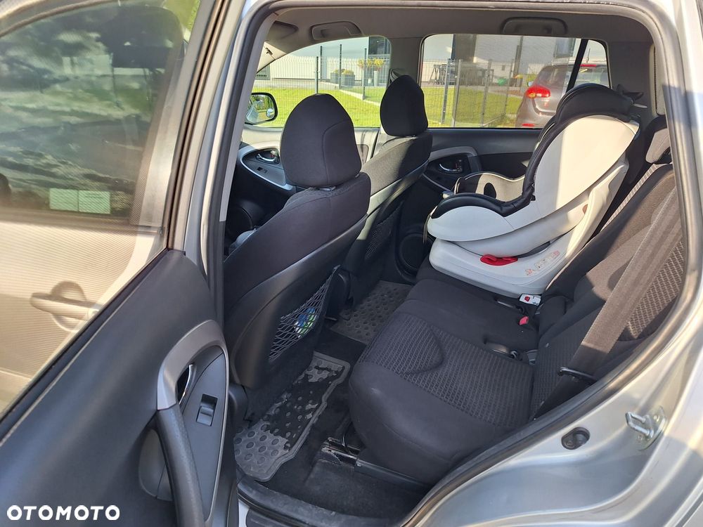 Toyota RAV4 2.2 D-CAT X - 7