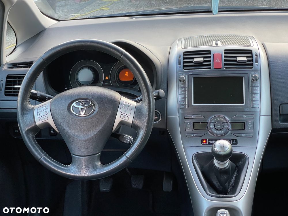 Toyota Auris 2.0 D-4D - 17
