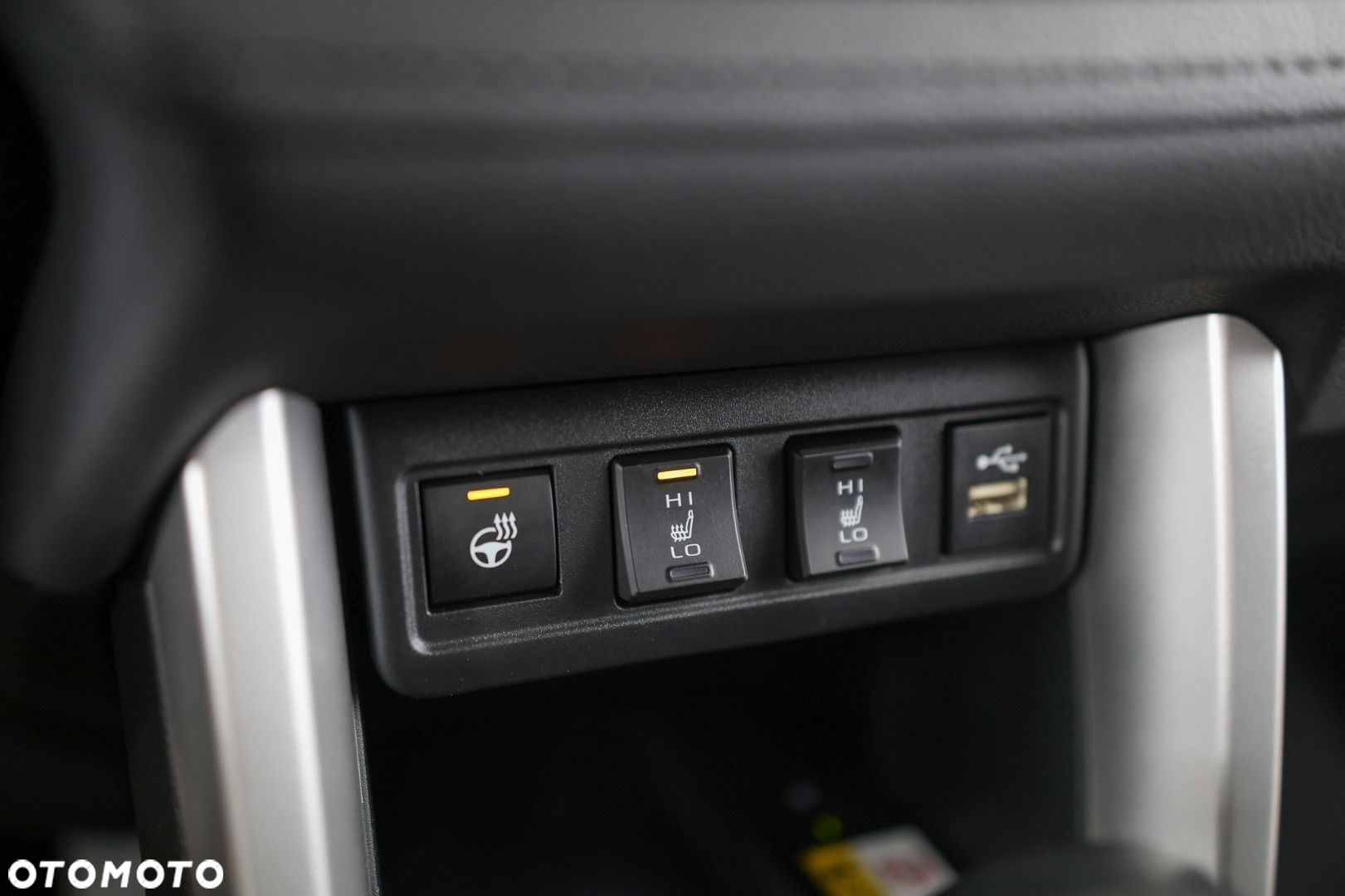 Toyota Corolla Cross - 25