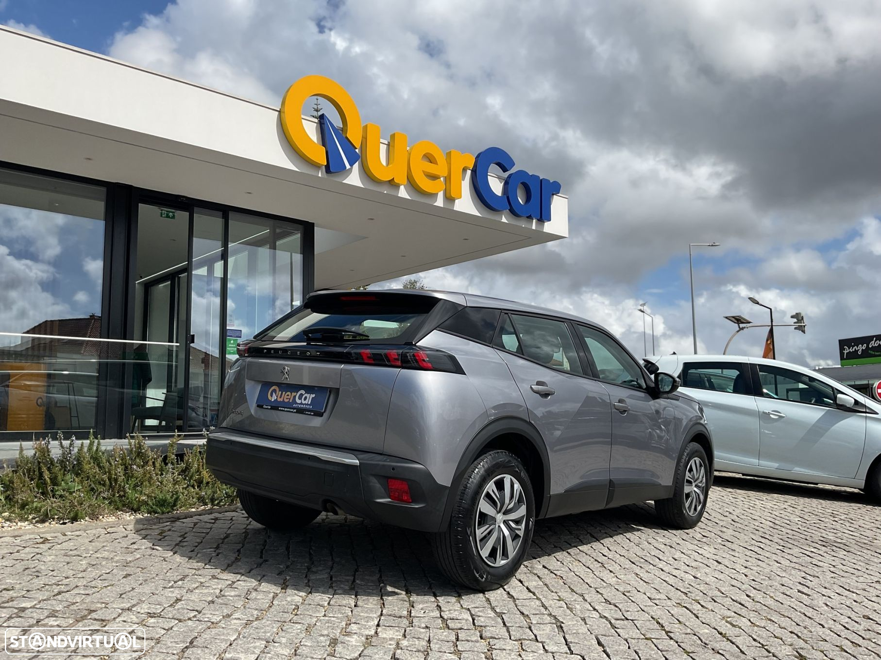 Peugeot 2008 1.2 PureTech Active Pack - 12