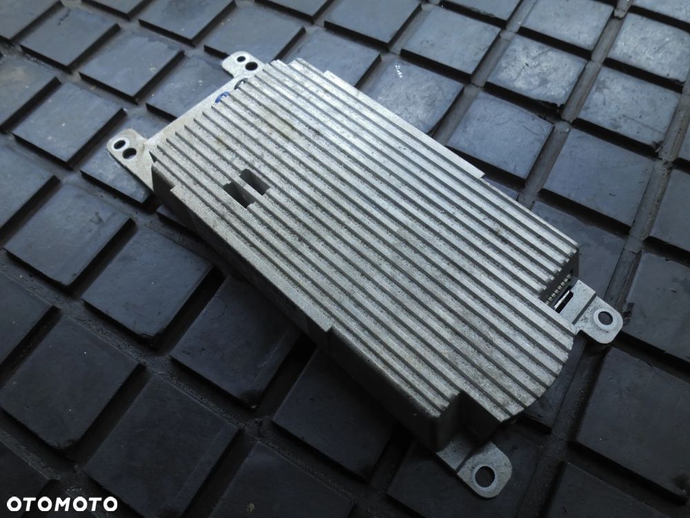 BMW 8410-925716101 X1 E84 3 E90 WZMACNIACZ HARMAN - 1