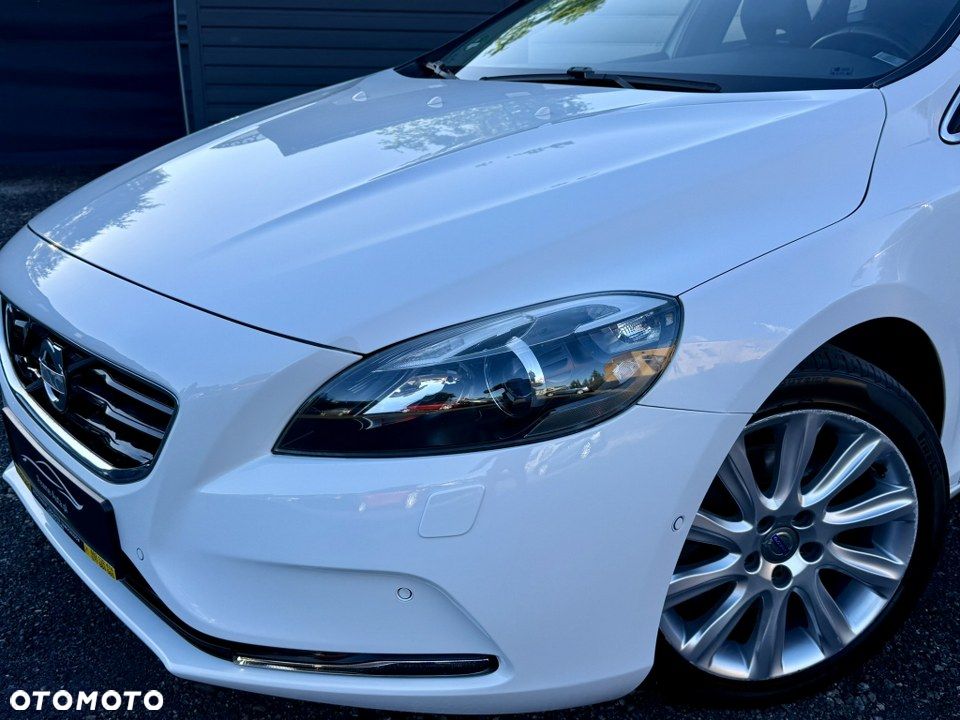Volvo V40 T3 Summum - 2