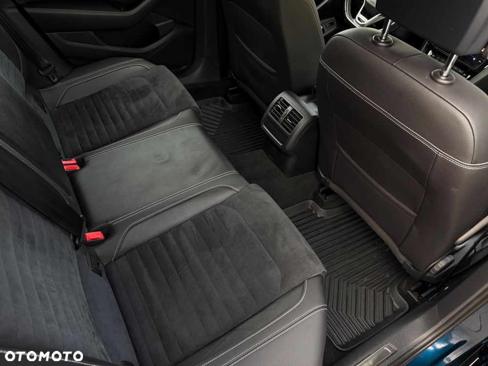 Volkswagen Passat 2.0 TSI 4Mot Elegance DSG - 4
