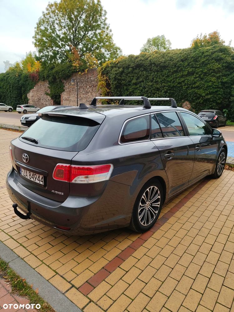 Toyota Avensis 2.0 Sol plus - 30