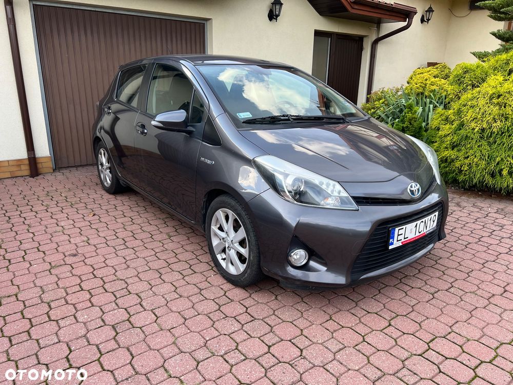 Toyota Yaris Hybrid 100 Premium - 2