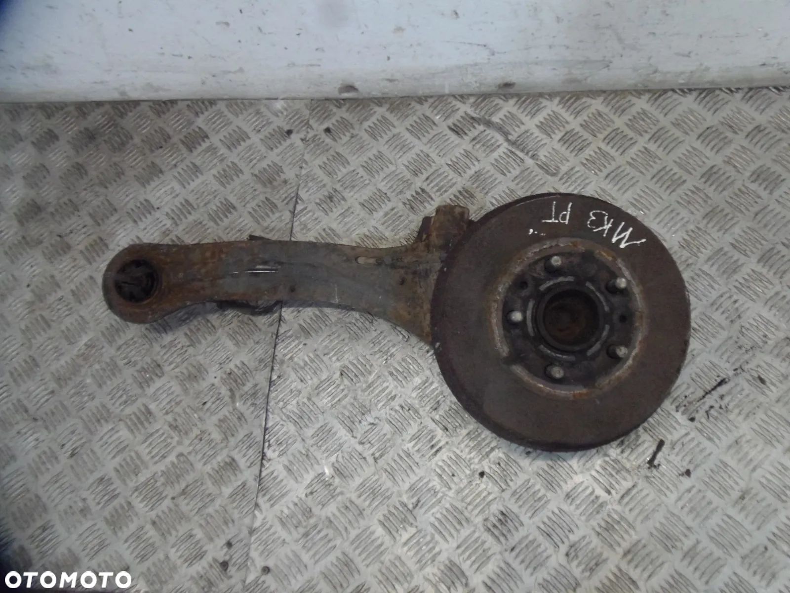FORD FOCUS MK3 1,6TDCI HB PIASTA ZWROTNICA PRAWA TYLNA - 1