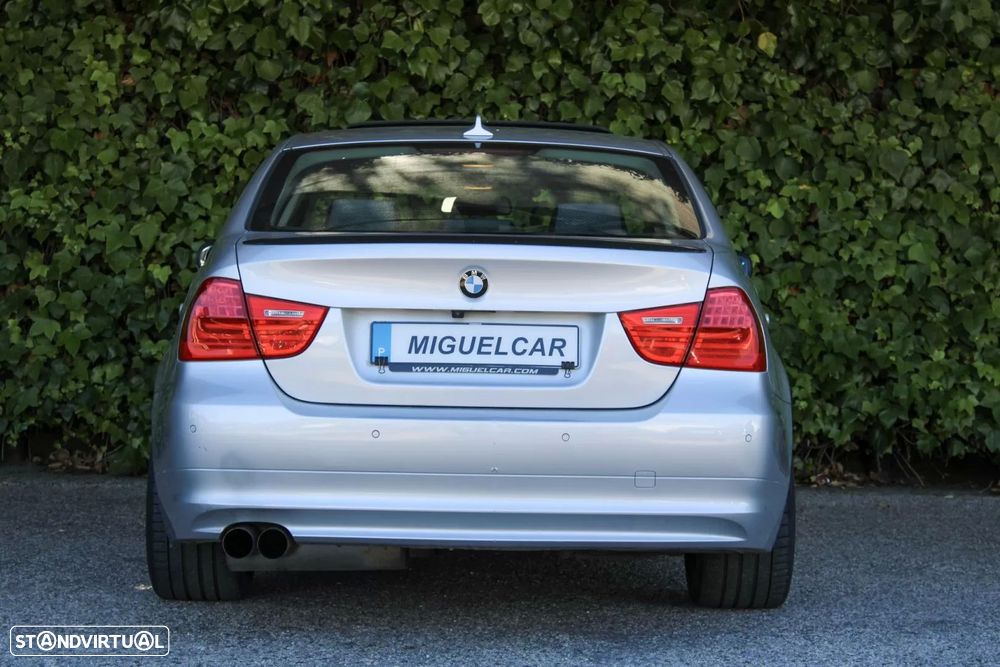 BMW 320 i Navigation - 10