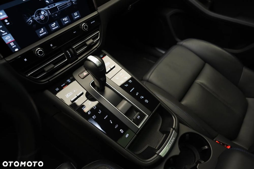 Porsche Macan - 36