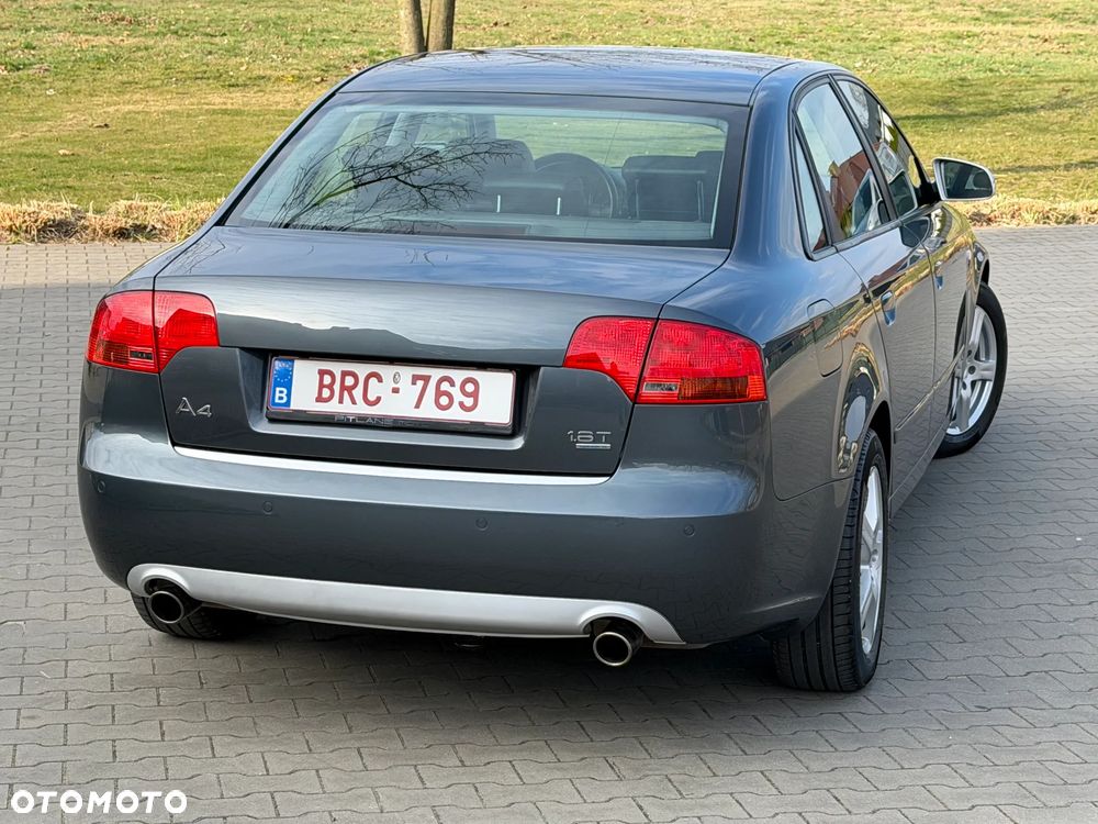 Audi A4 Limousine 1.8 T quattro - 14