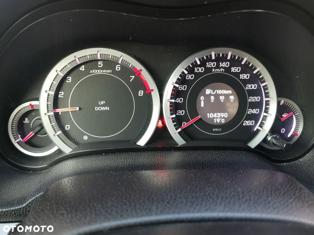 Honda Accord 2.0 Lifestyle - 13