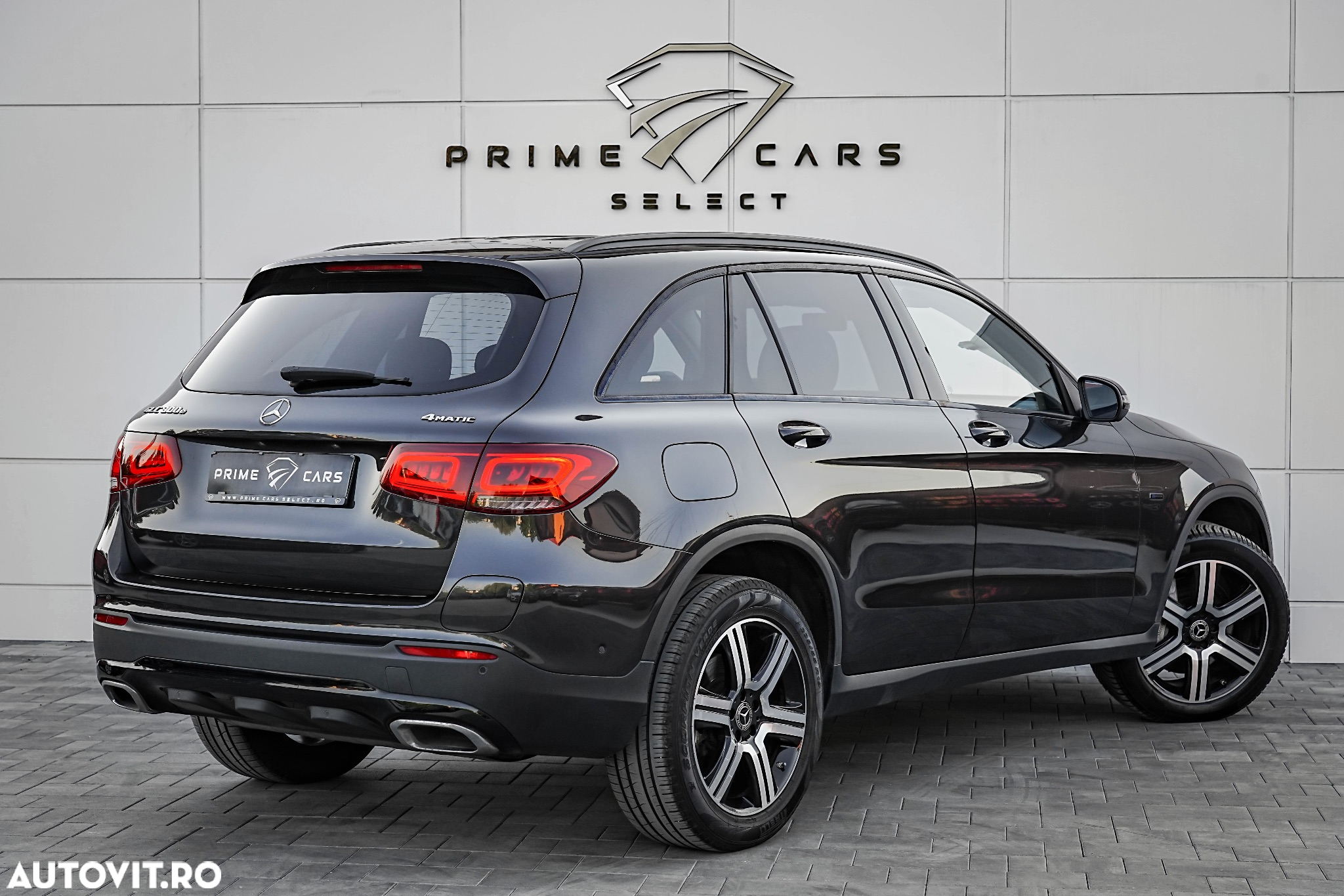 Mercedes-Benz GLC 300 e 4Matic 9G-TRONIC Exclusive - 3