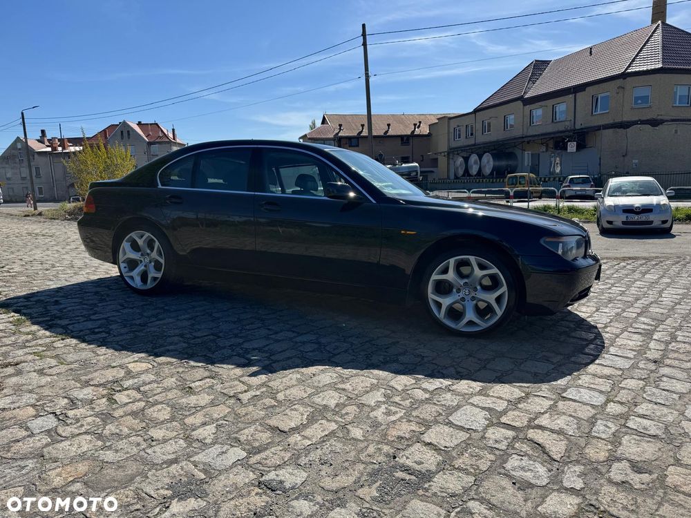 BMW Seria 7 745i - 2