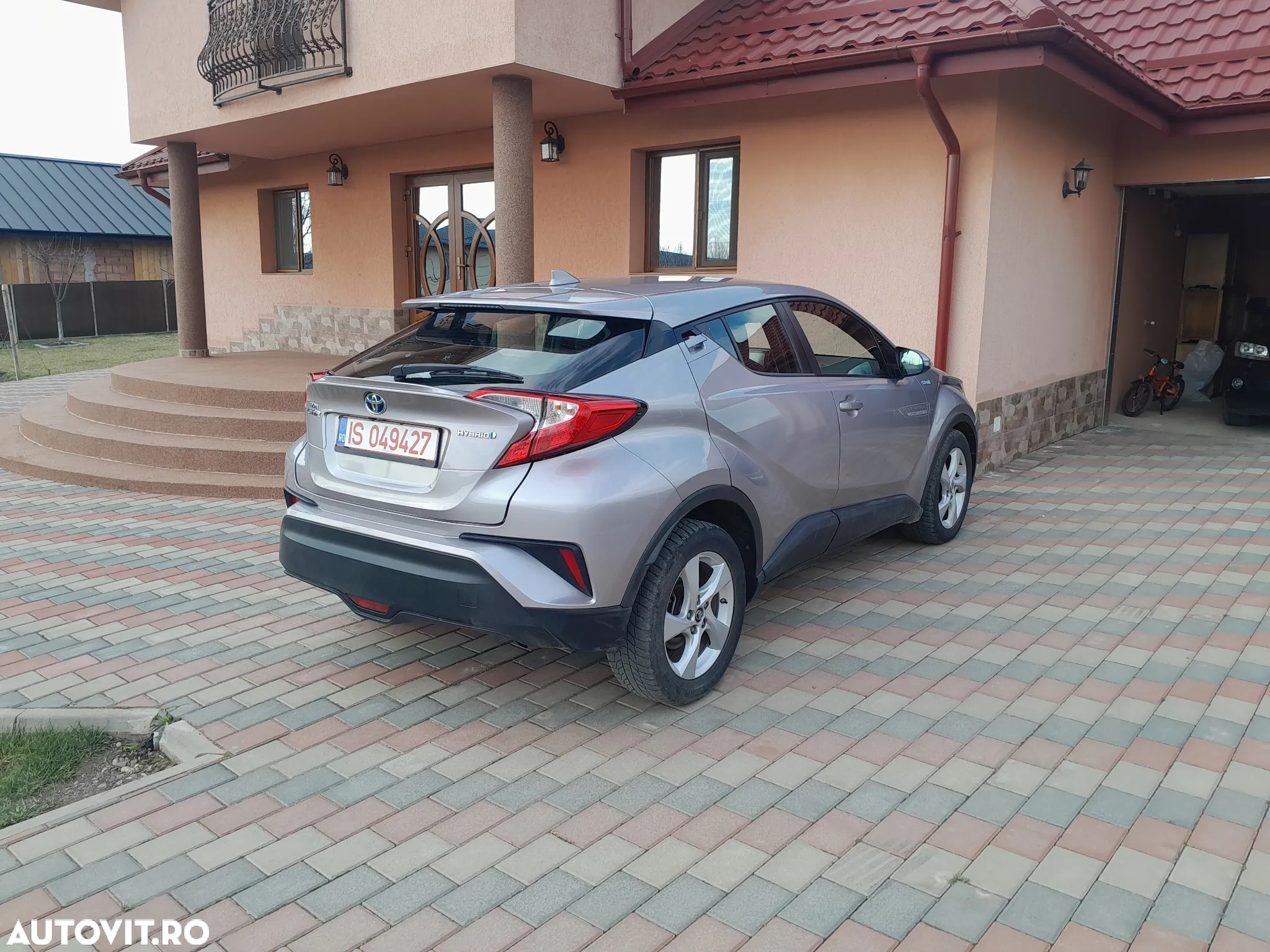 Toyota C-HR ver-hybrid-business--edition - 16