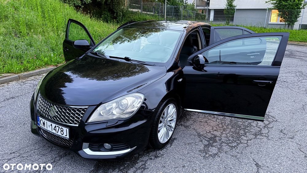 Suzuki Kizashi 2.4 4x4 CVT Sport - 35