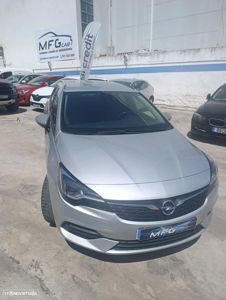 Opel Astra Sports Tourer - 2