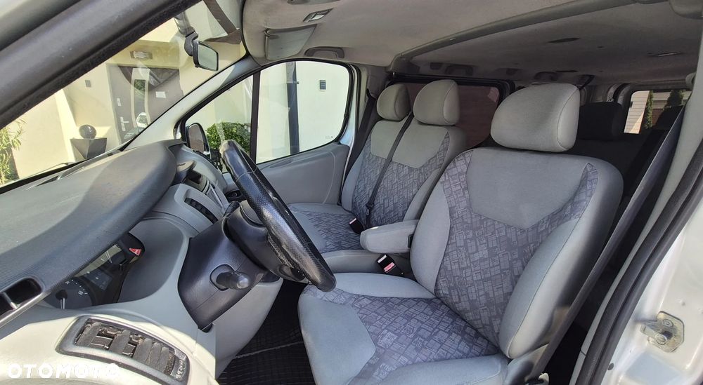 Opel Vivaro Tour - 25