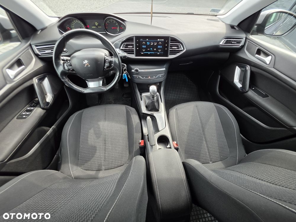 Peugeot 308 - 7